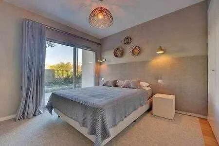 Апартаменты Apartamento Sofisticado Terraco Piscina Албуфейра