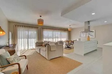 Apartamento Sofisticado Terraco Piscina דירה *
